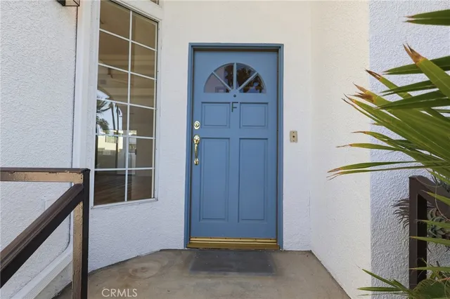 $7,400 | 200 North Catalina Avenue, Unit F, Redondo Beach, CA 90277