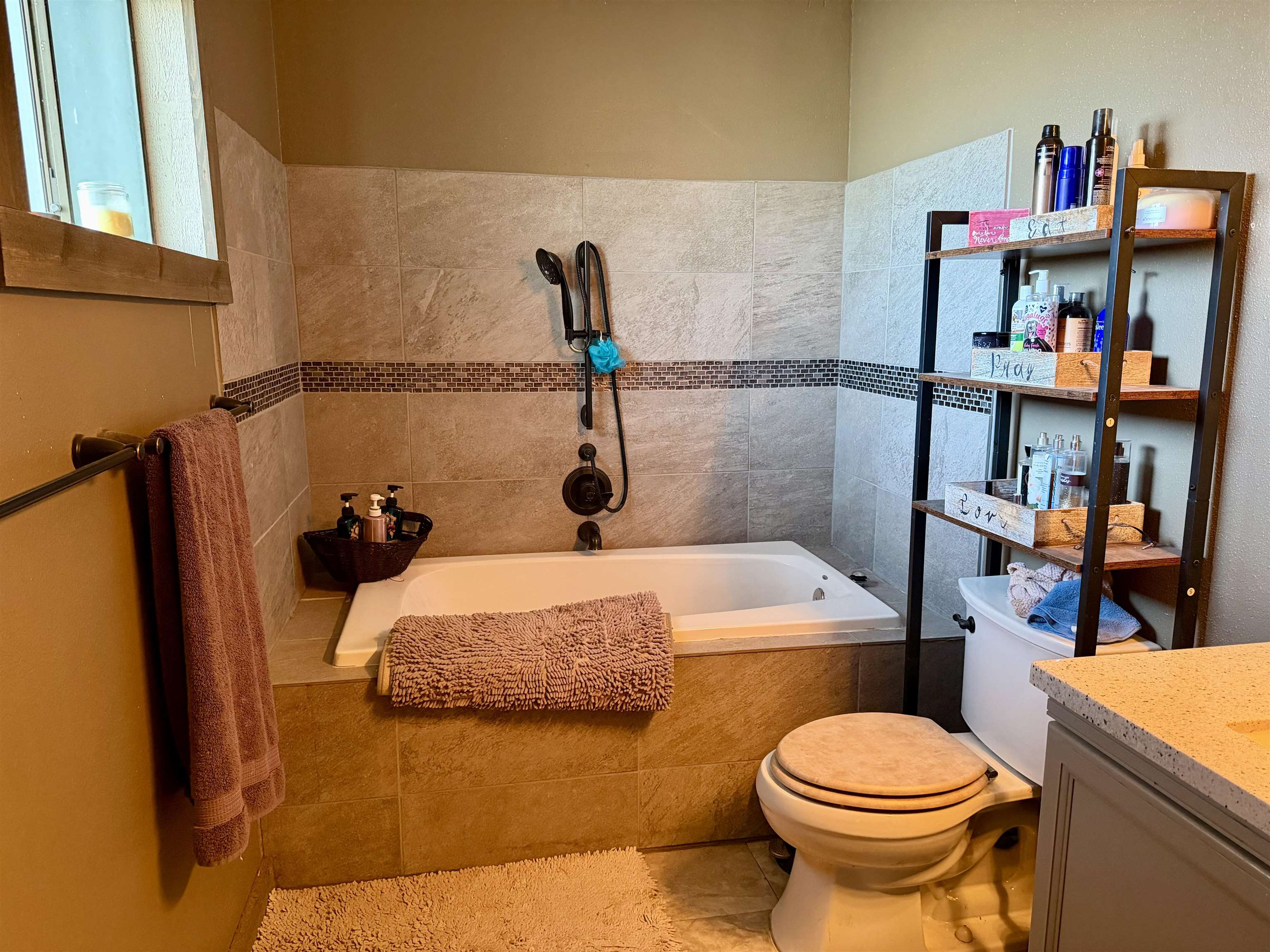 7302 East Bigelow Gulch Road Spokane, WA 99217 - Photo 18 of 42 Gallery Image 18