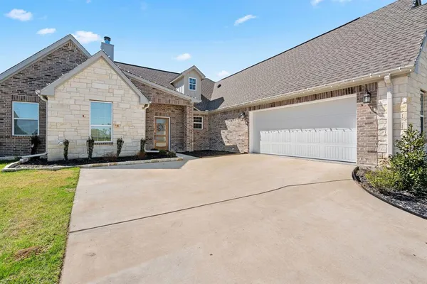 $2,300 | 1000 Stone Hill Street, Mount Pleasant, TX 75455