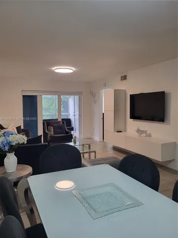 $3,500 | 4555 Northwest 99th Avenue, Unit 103, Doral, FL 33178