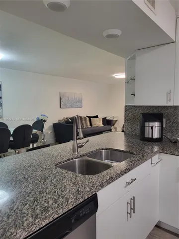 $3,500 | 4555 Northwest 99th Avenue, Unit 103, Doral, FL 33178