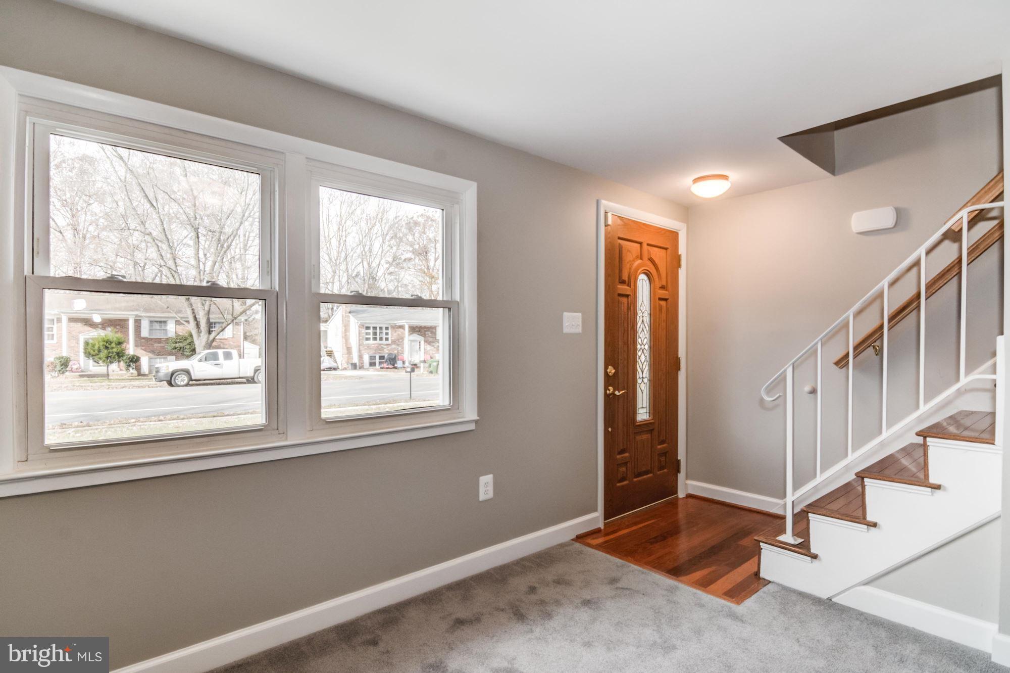 13535 Delaney Road Woodbridge, VA 22193 - Photo 4 of 38 Gallery Image 4
