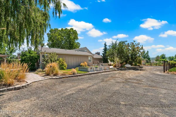 $525,000 | 431 Wellner Road, Outlook, WA 98938