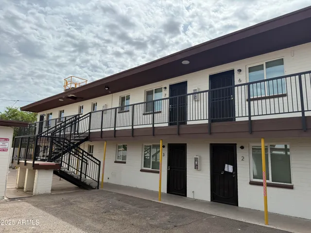 $1,100 | 4619 South 16th Street, Unit 8, Phoenix, AZ 85040