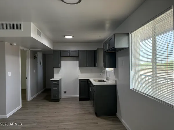 $1,150 | 4619 South 16th Street, Unit 8, Phoenix, AZ 85040