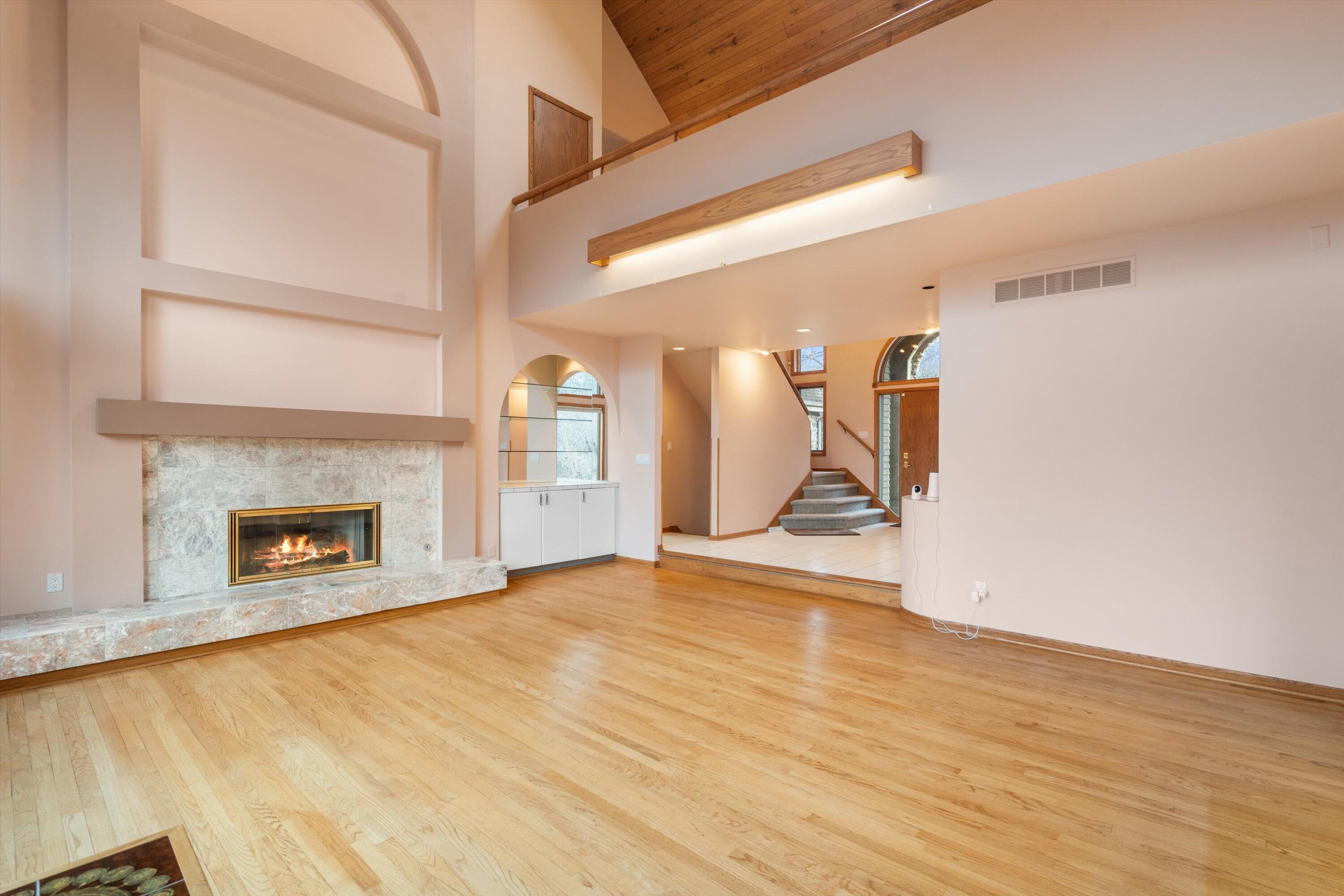 1249 North Lost Woods Road Summit, WI 53066 - Photo 26 of 79 Living Room