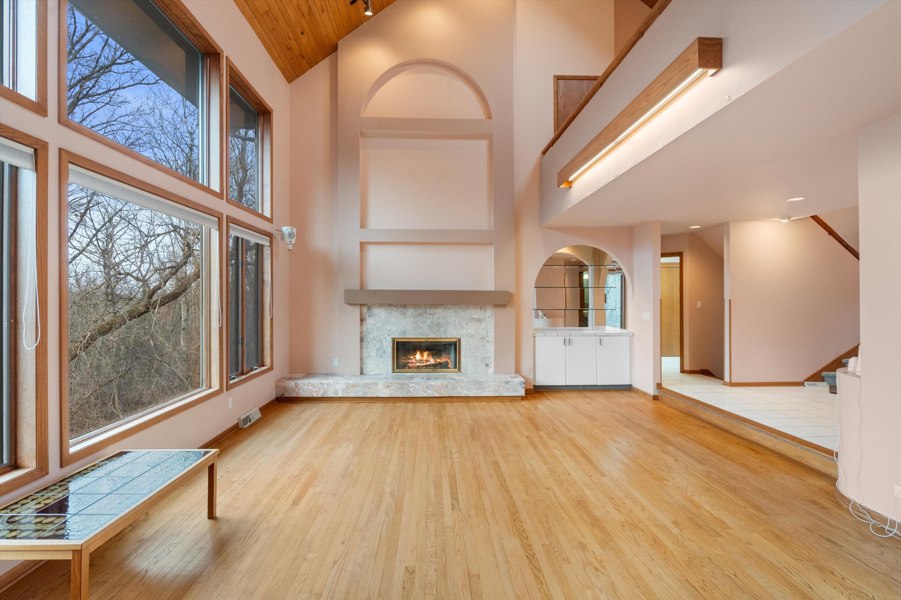 1249 North Lost Woods Road Summit, WI 53066 - Photo 29 of 79 Living Room