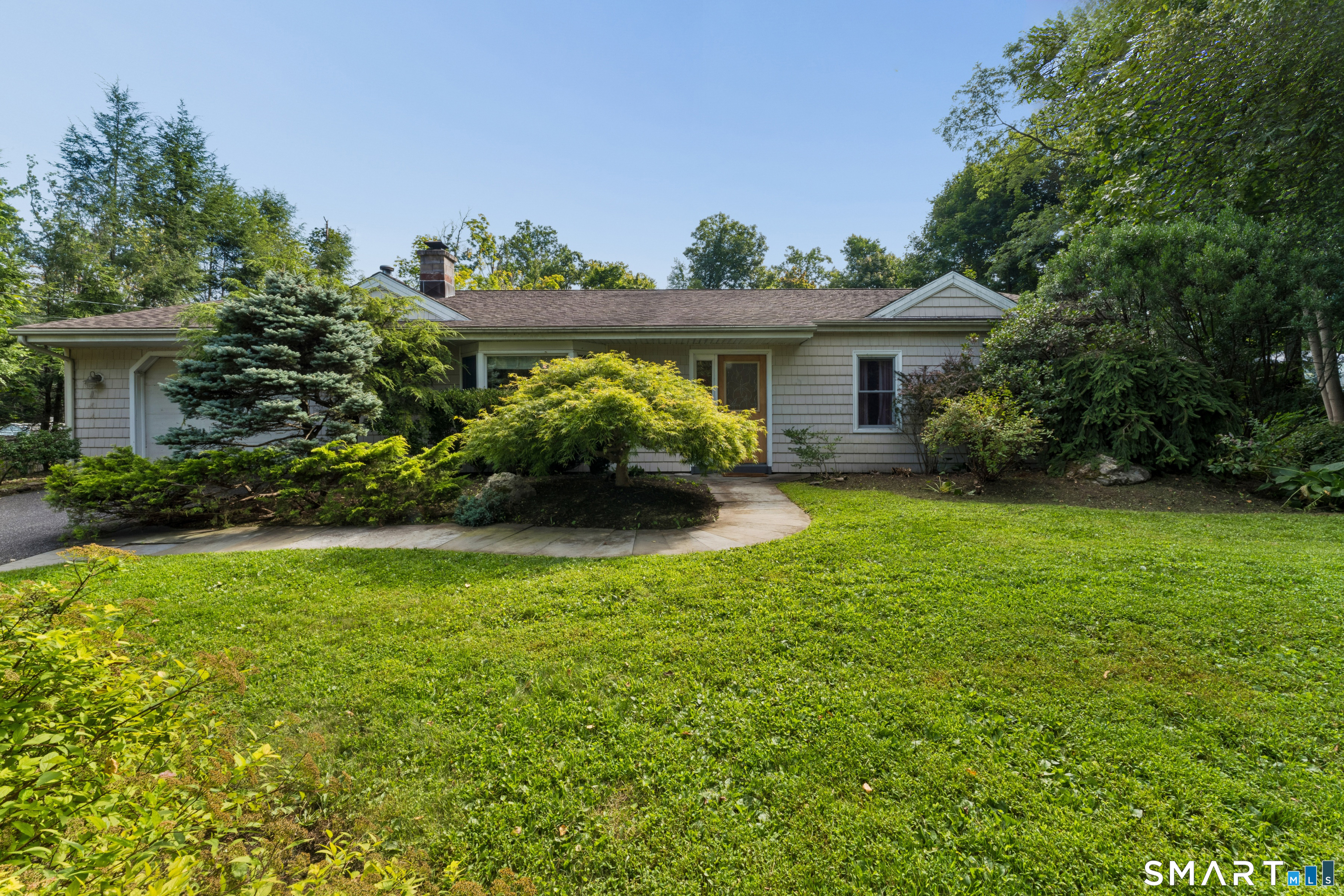 13 Allen Road Brookfield, CT 06804 - Photo 1 of 38 Gallery Image 1