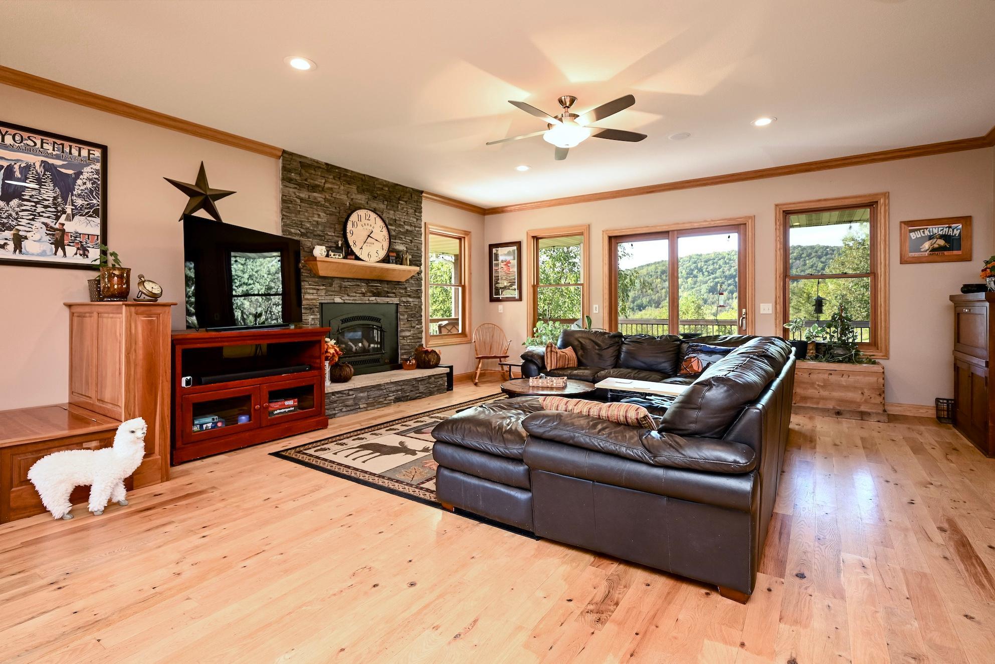 24242 Pfeiffer Hill Road Winona, MN 55987 - Photo 12 of 63