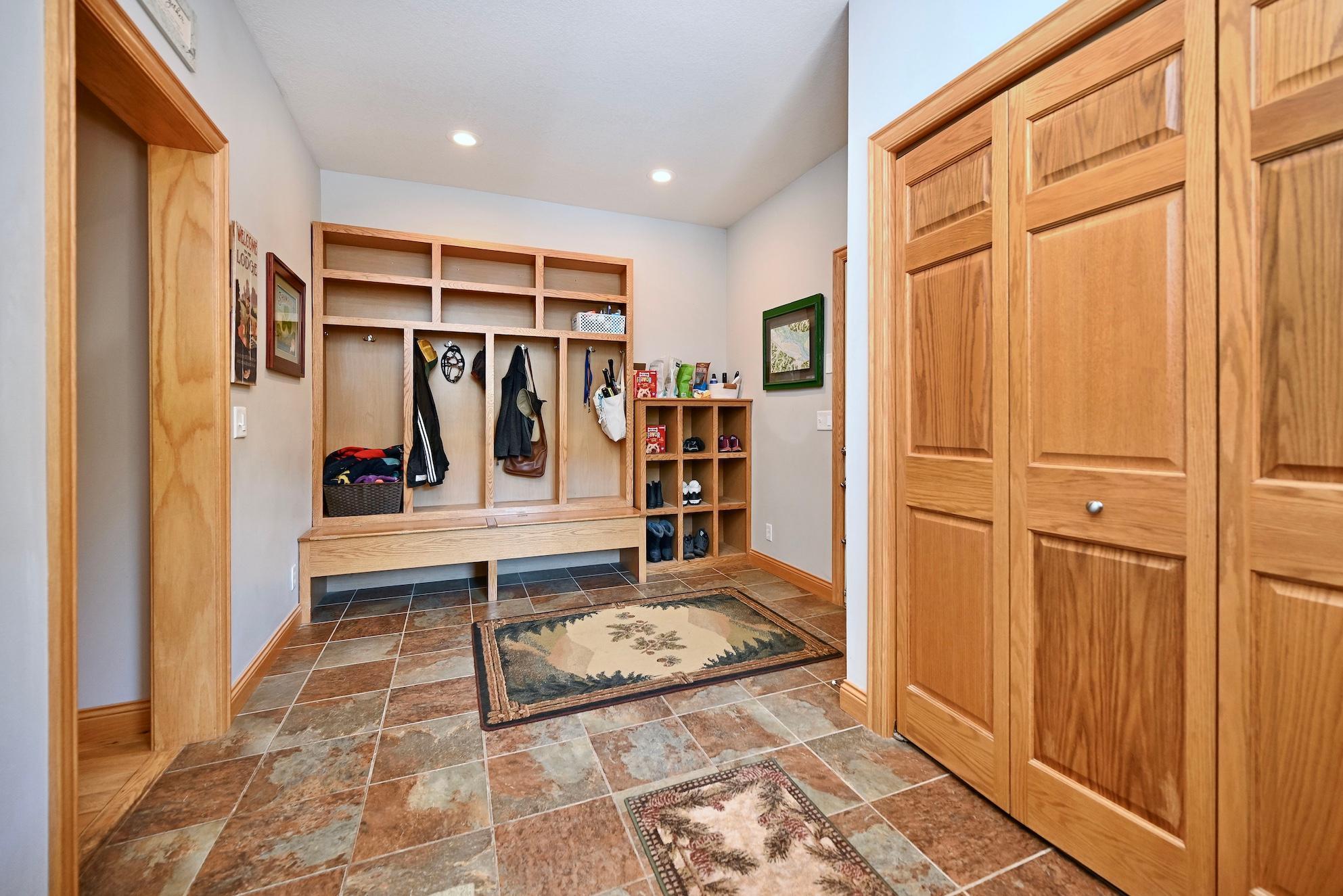 24242 Pfeiffer Hill Road Winona, MN 55987 - Photo 5 of 63