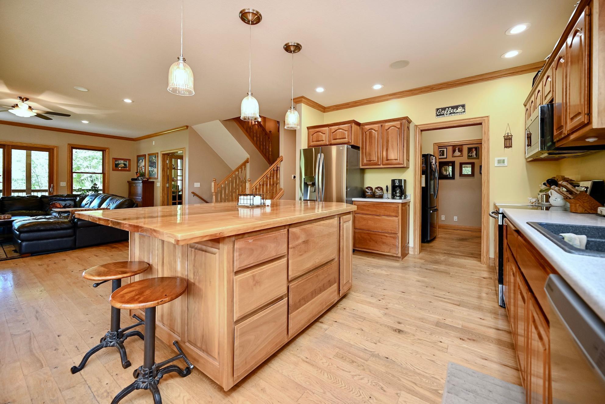 24242 Pfeiffer Hill Road Winona, MN 55987 - Photo 8 of 63