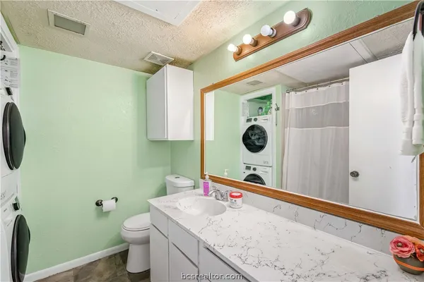 $975 | 4441 Old College Road, Unit 2105, Bryan, TX 77801