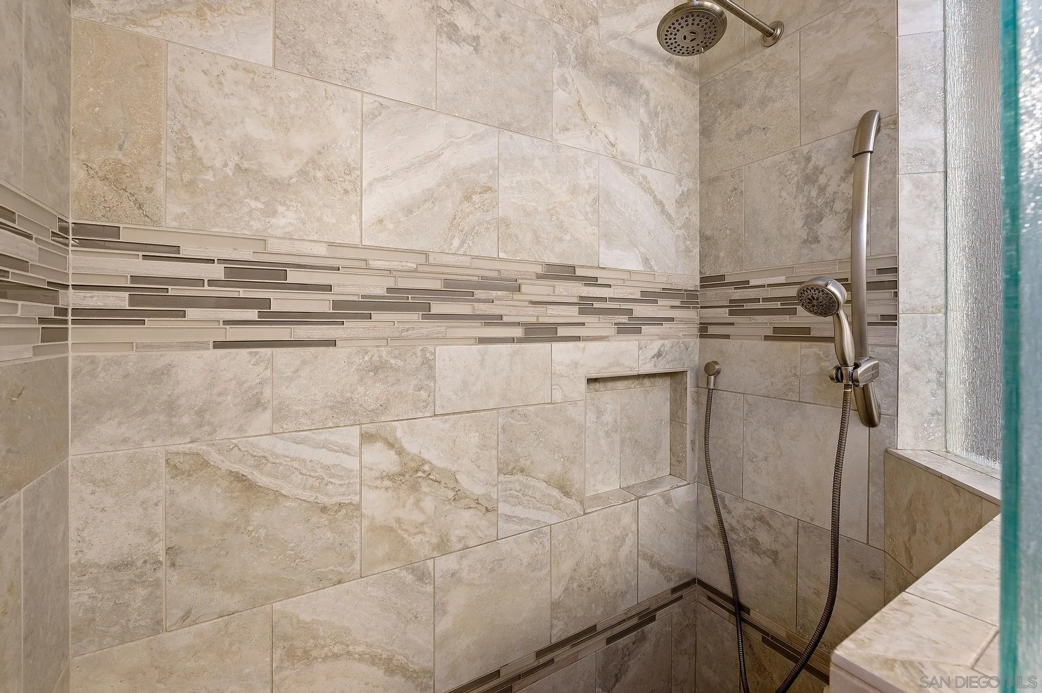 12443 McFeron Road Poway, CA 92064 - Photo 5 of 37 a view of a bathroom