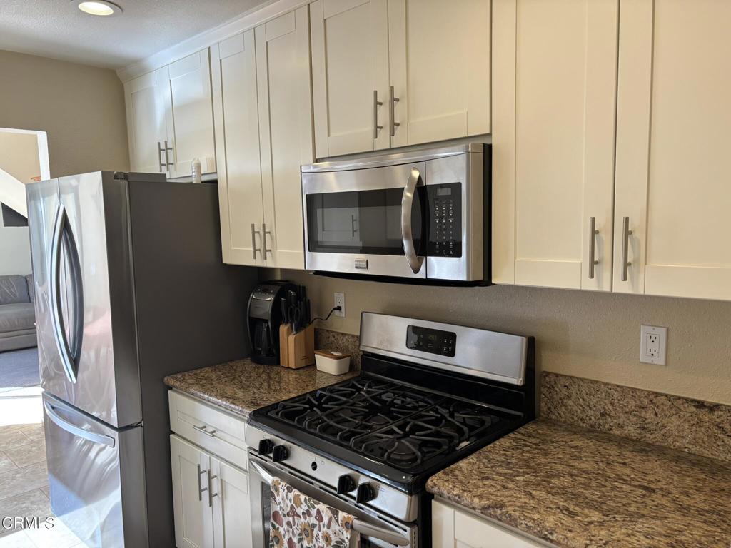 15006 Varsity Street, Unit C Moorpark, CA 93021 - Photo 5 of 46