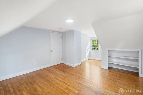 $3,200 | 174 Alcoa Avenue, Edison, NJ 08837