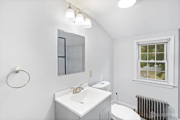 $3,200 | 174 Alcoa Avenue, Edison, NJ 08837