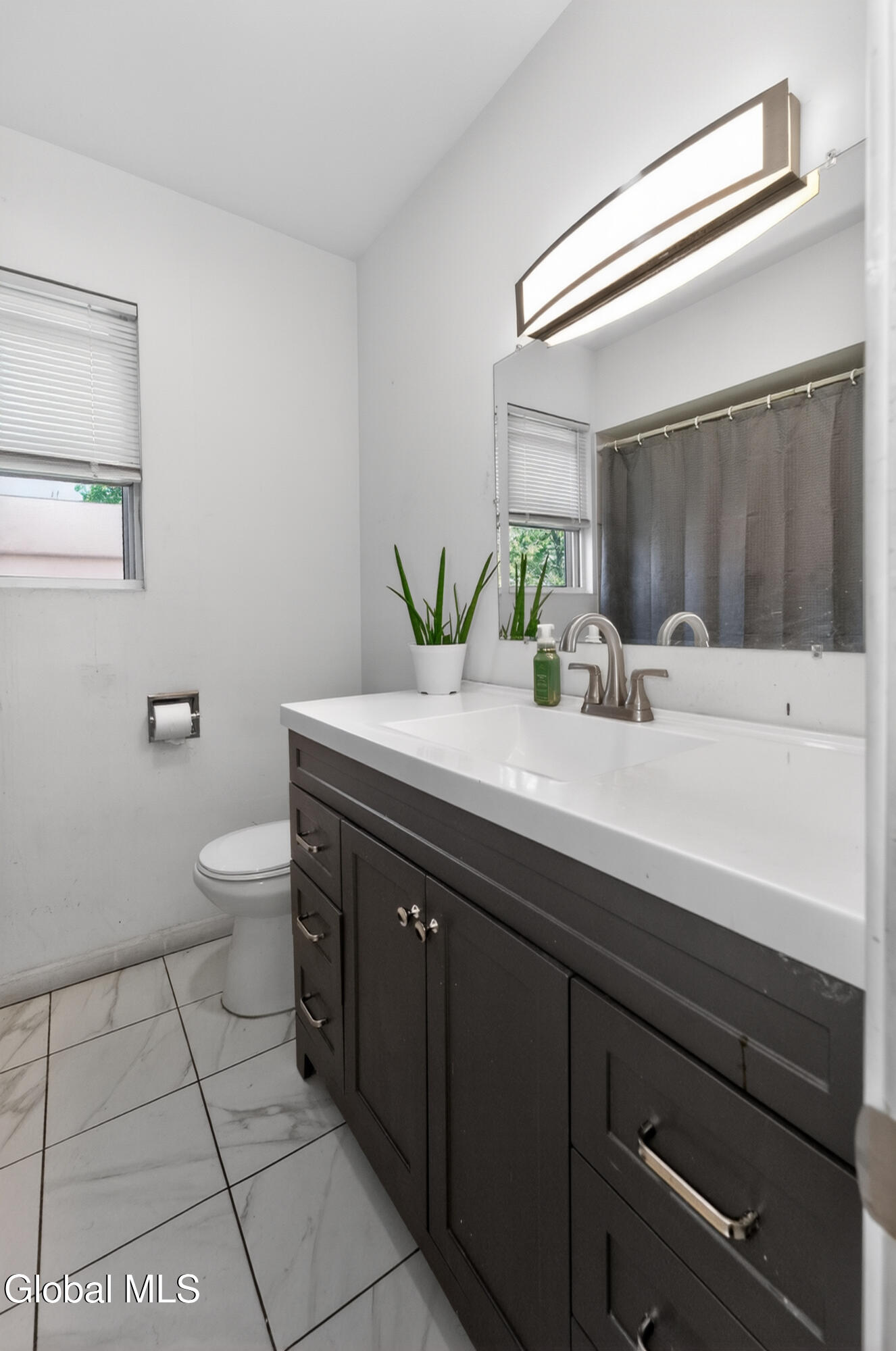 32 Osborne Road Colonie, NY 12205 - Photo 27 of 35 6 Bathroom 1