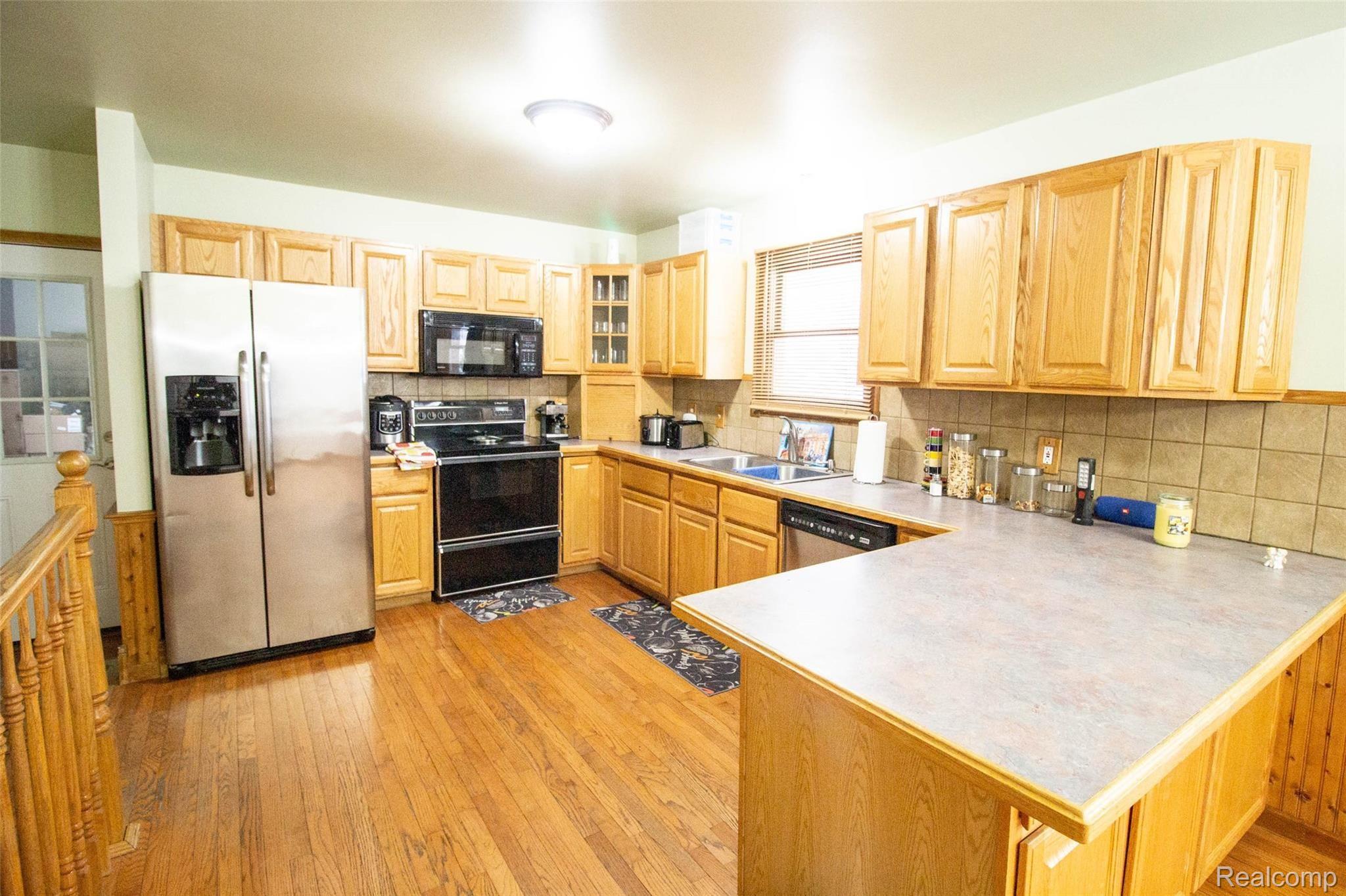 4170 North Gale Road Davison, MI 48423 - Photo 4 of 41 04.jpg