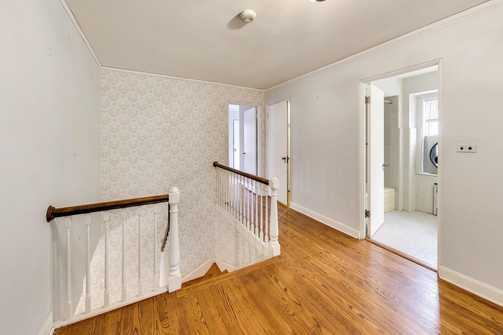 701 Elmore Street Park Ridge, IL 60068 - Photo 16 of 33