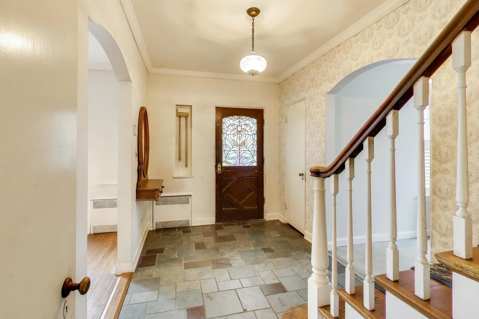 701 Elmore Street Park Ridge, IL 60068 - Photo 2 of 33