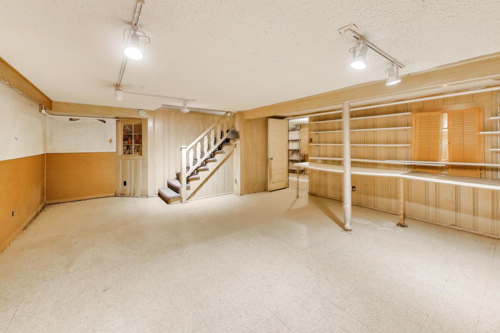 701 Elmore Street Park Ridge, IL 60068 - Photo 27 of 33