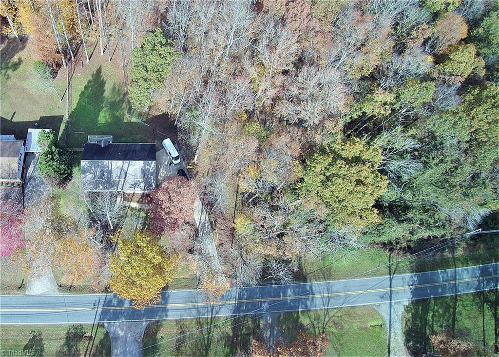 1407 Sullivan Road Thomasville, NC 27360 - Photo 3 of 16