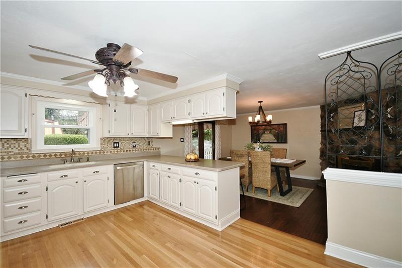 120 Leon Road Pittsburgh, PA 15220 - Photo 11 of 43 Gallery Image 11