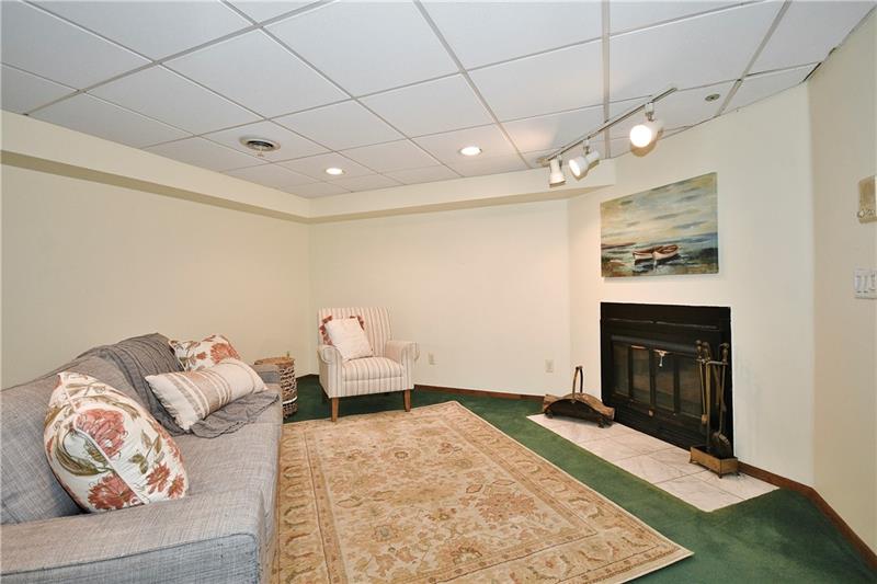 120 Leon Road Pittsburgh, PA 15220 - Photo 31 of 43 Gallery Image 31