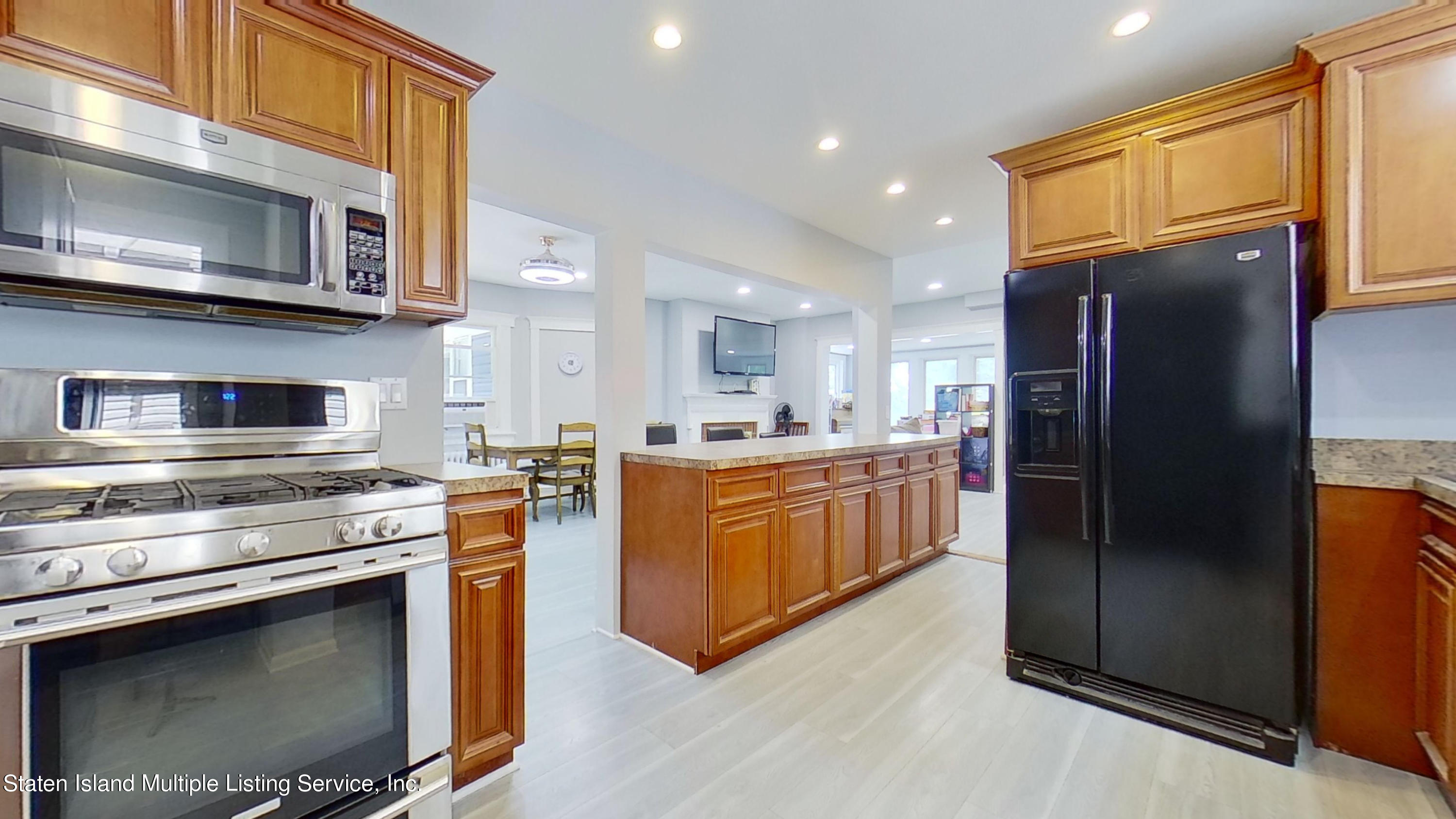 41 Rugby Avenue Staten Island, NY 10301 - Photo 13 of 45 13kitchen