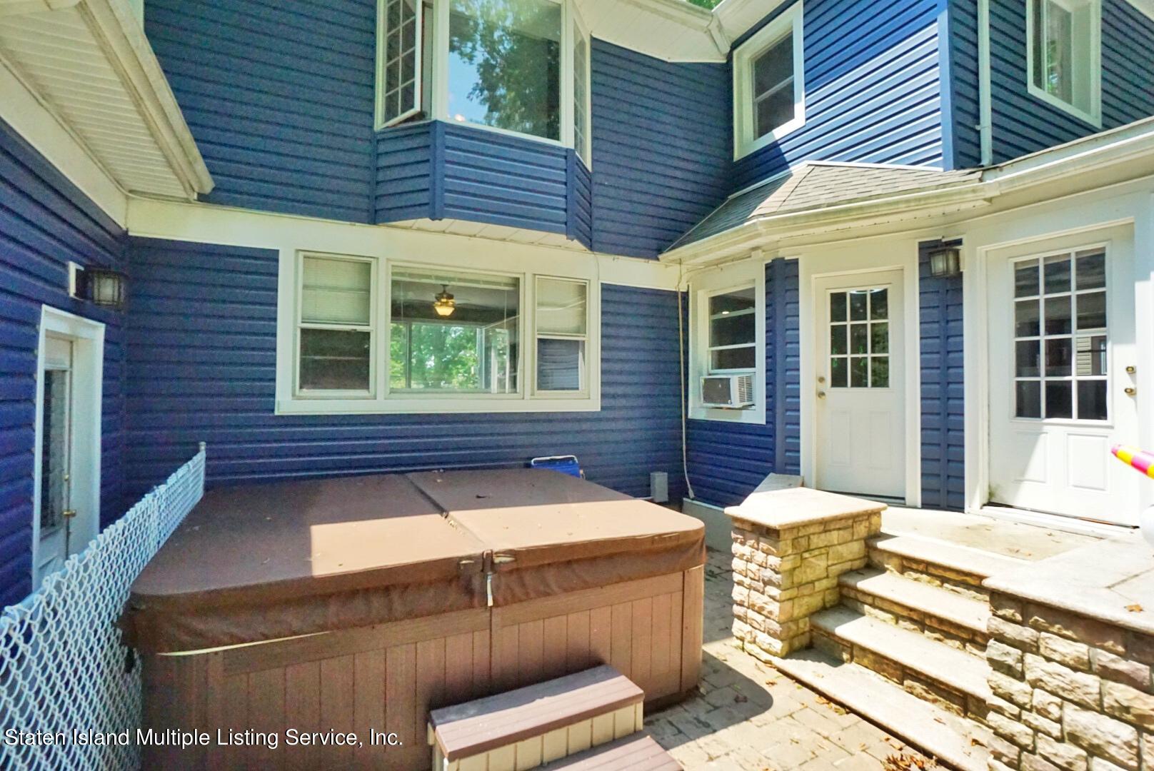 41 Rugby Avenue Staten Island, NY 10301 - Photo 43 of 45 36hottub
