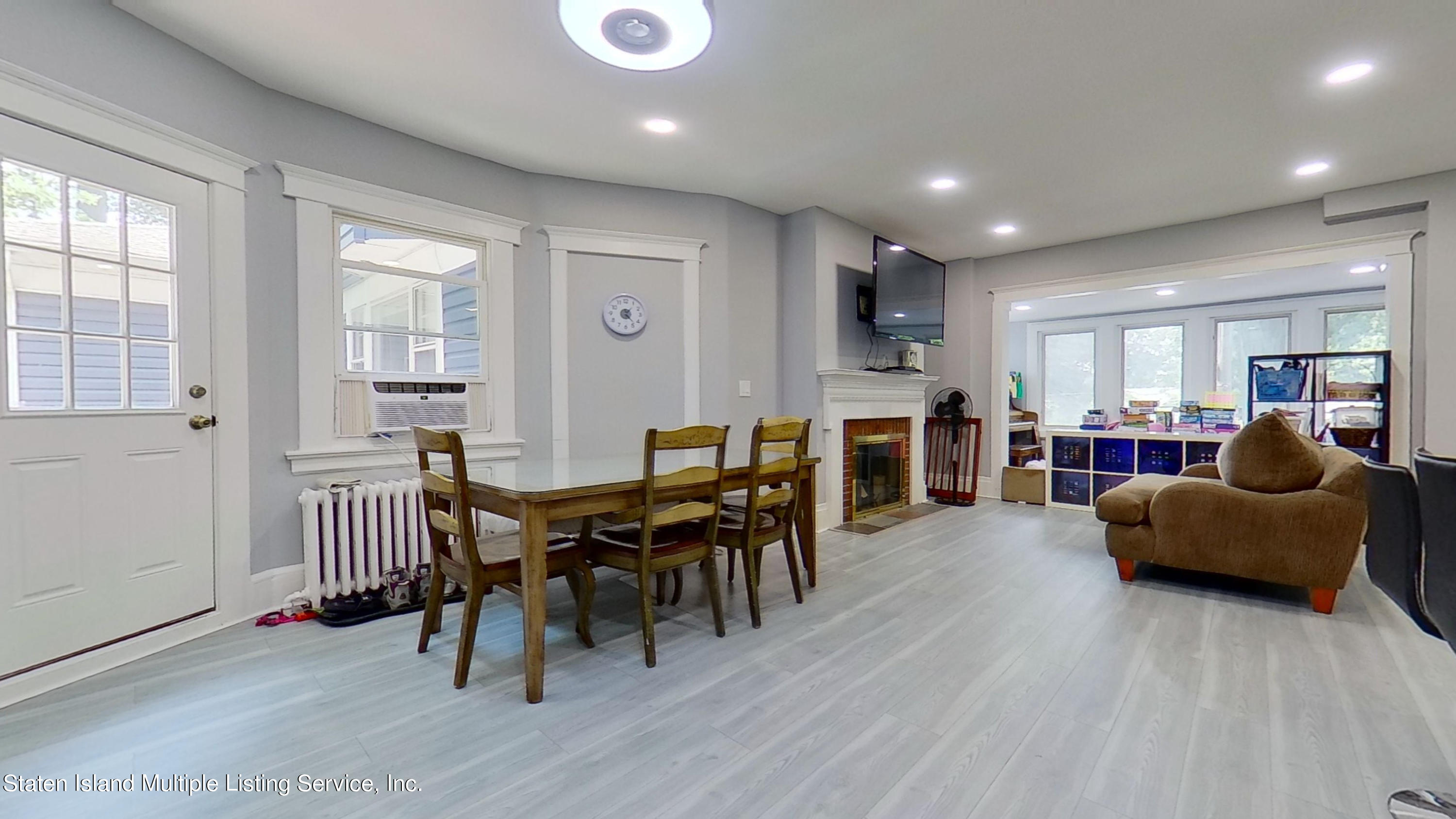 41 Rugby Avenue Staten Island, NY 10301 - Photo 8 of 45 08livingroom