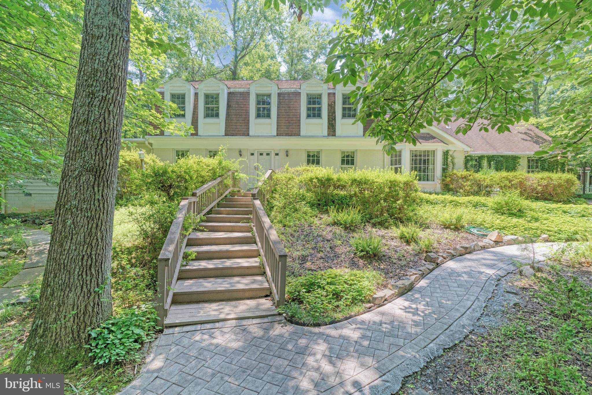 2324 Staley Road Reston, VA 20191 - Photo 12 of 98 Gallery Image 12