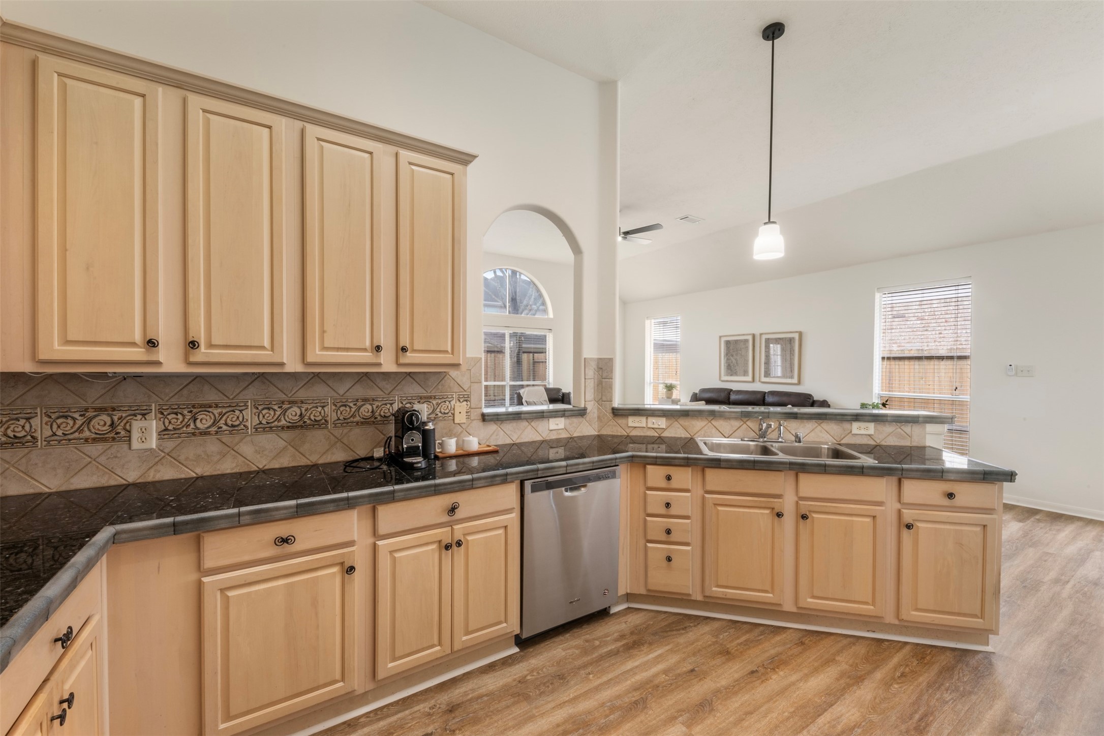 9211 Memorial Hills Drive Spring, TX 77379 - Photo 7 of 33 Kitchen with breakfast bar, plenty of cabinet storage space