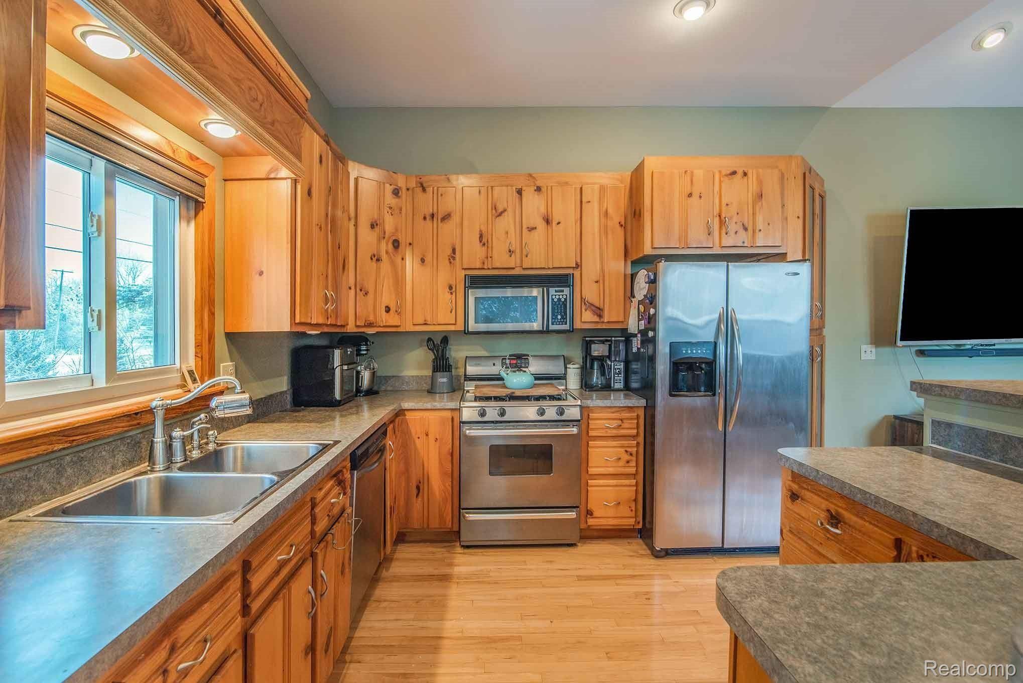 7601 Busch Road Birch Run, MI 48415 - Photo 19 of 40 DSC_2898.jpg
