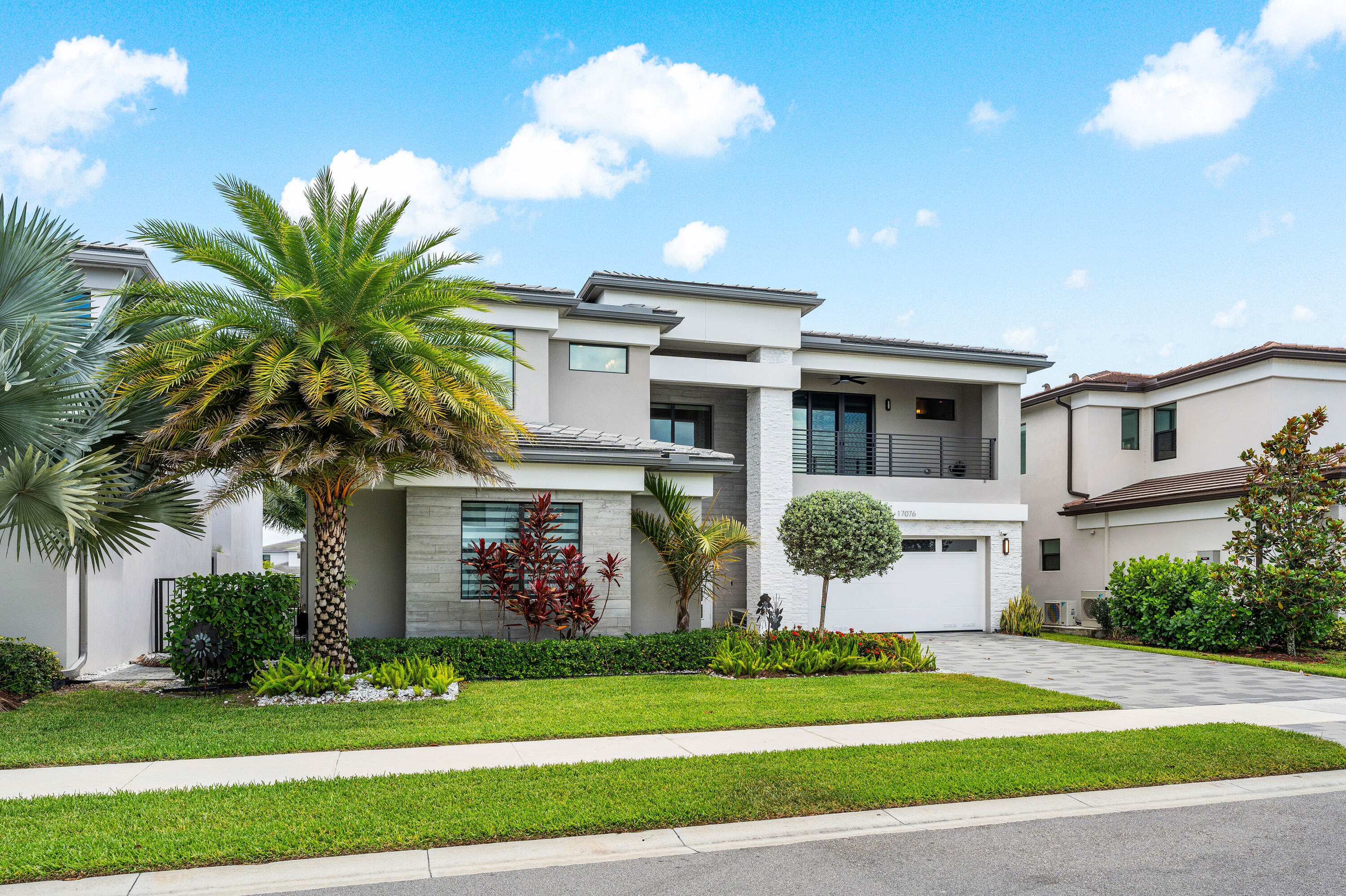 17076 Rainbow Fls Trail Boca Raton, FL 33496 - Photo 3 of 49 003-17076RainbowFallsTrail-BocaRaton-FL-