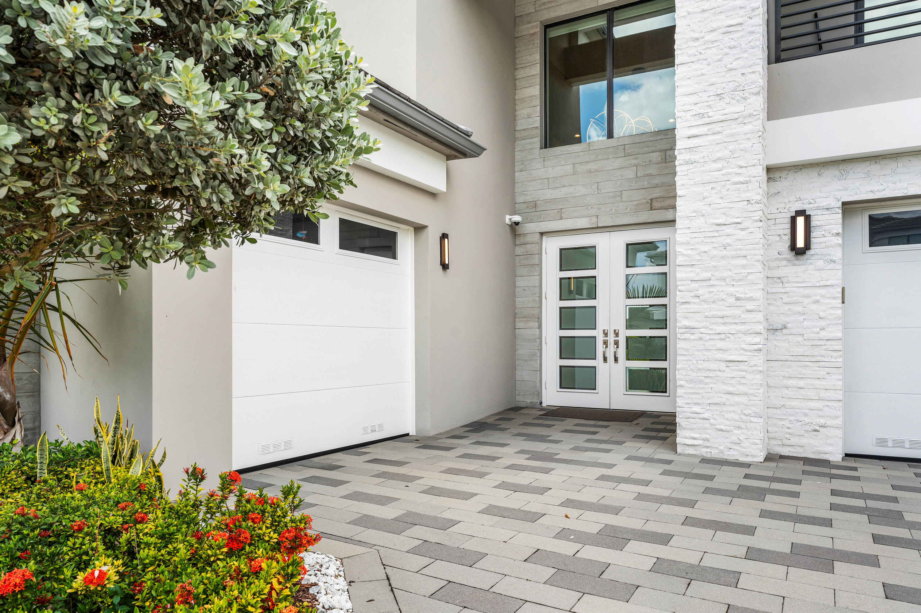 17076 Rainbow Fls Trail Boca Raton, FL 33496 - Photo 4 of 49 004-17076RainbowFallsTrail-BocaRaton-FL-