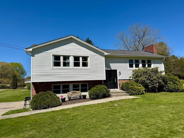 $524,900 | 76 Airport Road, Dudley, MA 01571