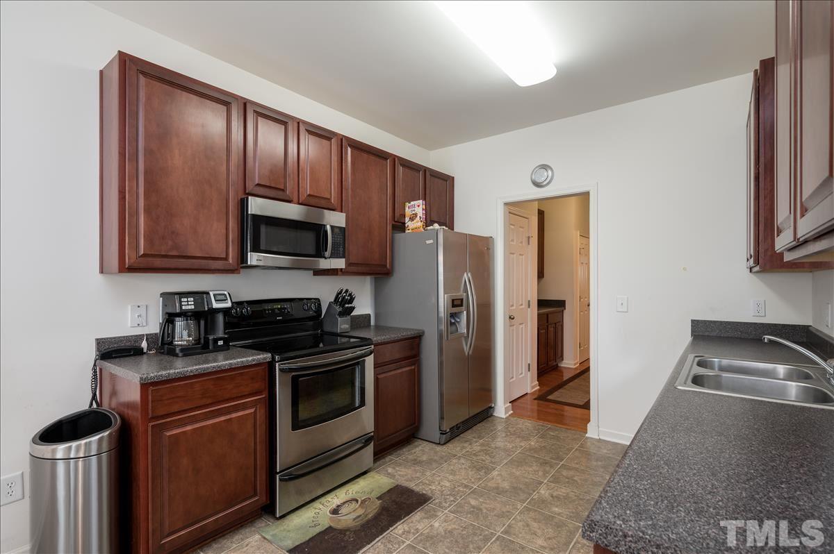 5313 Heather Ridge Lane Raleigh, NC 27610 - Photo 11 of 27 Gallery Image 11