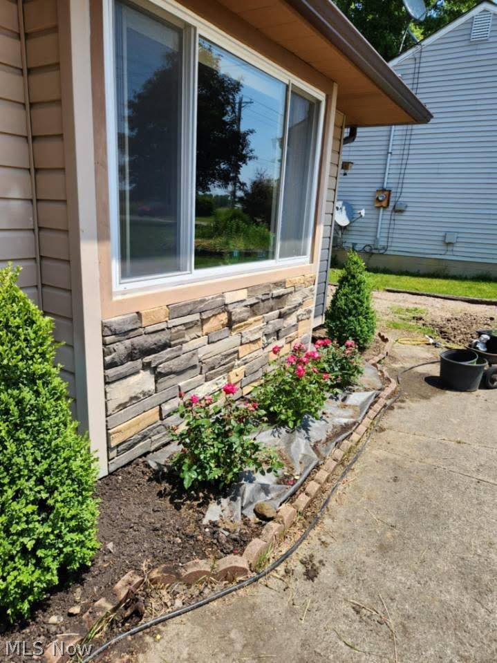 308 Jones Road Wellington, OH 44090 - Photo 5 of 49 Gallery Image 5