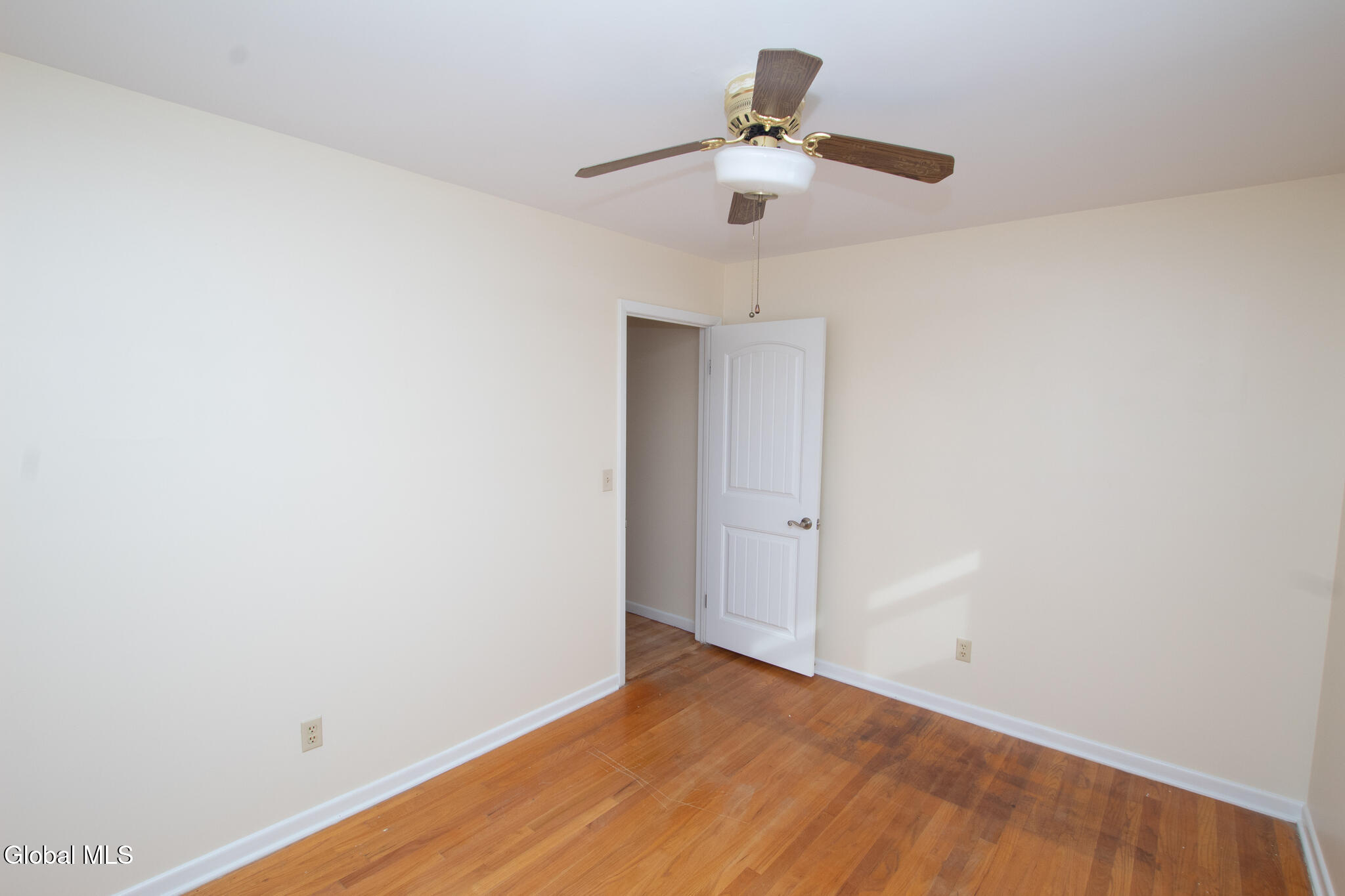 4 Rustyville Road Colonie, NY 12205 - Photo 18 of 35 4 rustyville-33