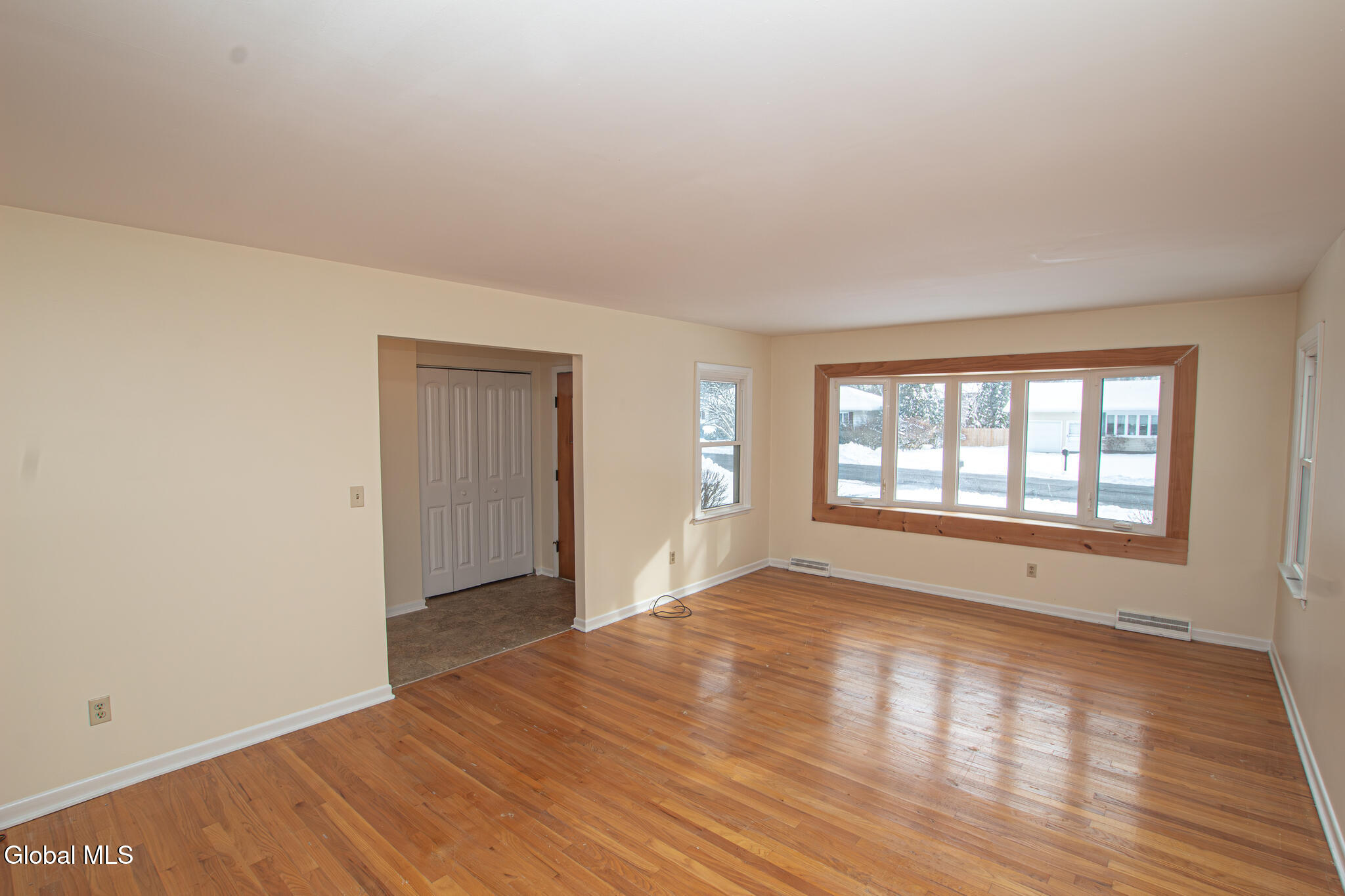 4 Rustyville Road Colonie, NY 12205 - Photo 4 of 35 4 rustyville-47