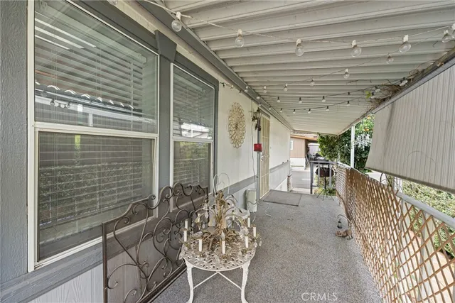 a view of an outdoor space