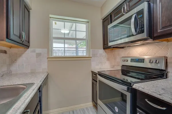 $1,750 | 2809 Lineville Drive, Unit 105, Farmers Branch, TX 75234