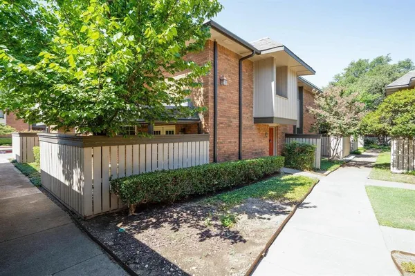 $1,750 | 2809 Lineville Drive, Unit 105, Farmers Branch, TX 75234