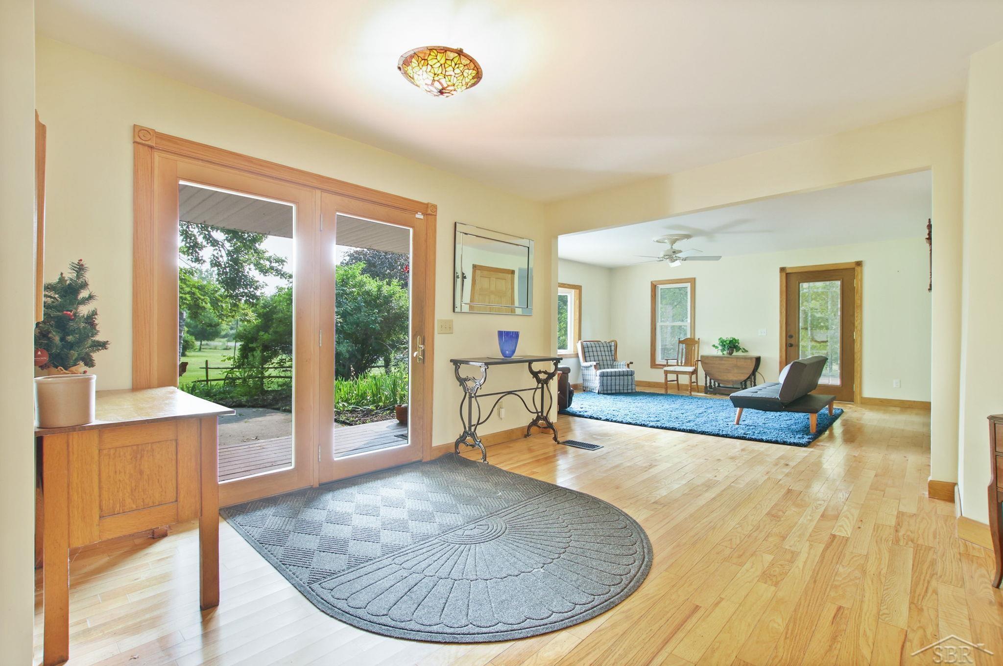 10587 Riverside Drive St. Louis, MI 48880 - Photo 5 of 25 50116993-4.JPG