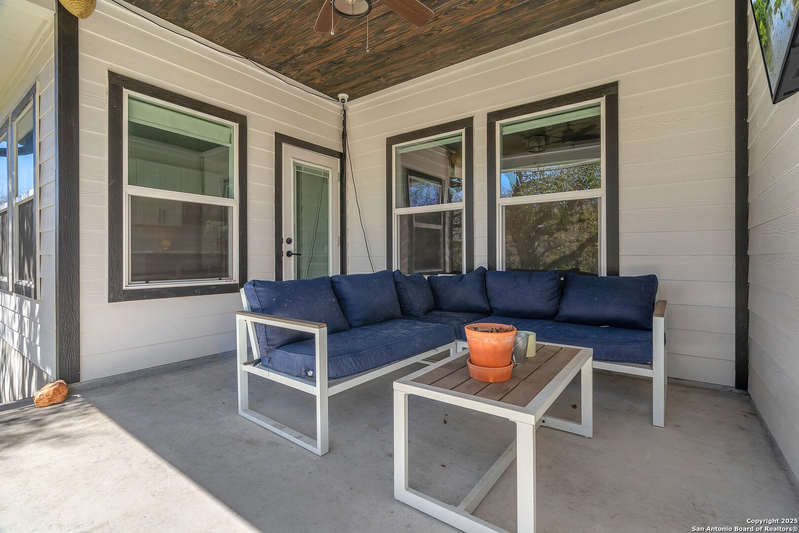 348 Fawn Drive Spring Branch, TX 78070 - Photo 48 of 50 a view of a livingroom with furniture