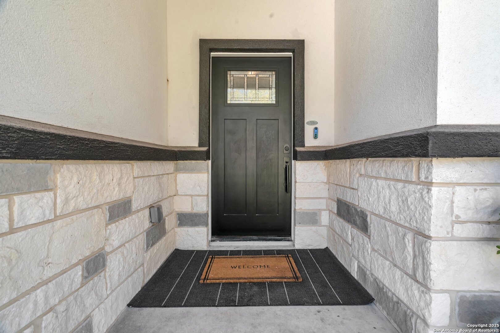 348 Fawn Drive Spring Branch, TX 78070 - Photo 9 of 50 a view of wooden door