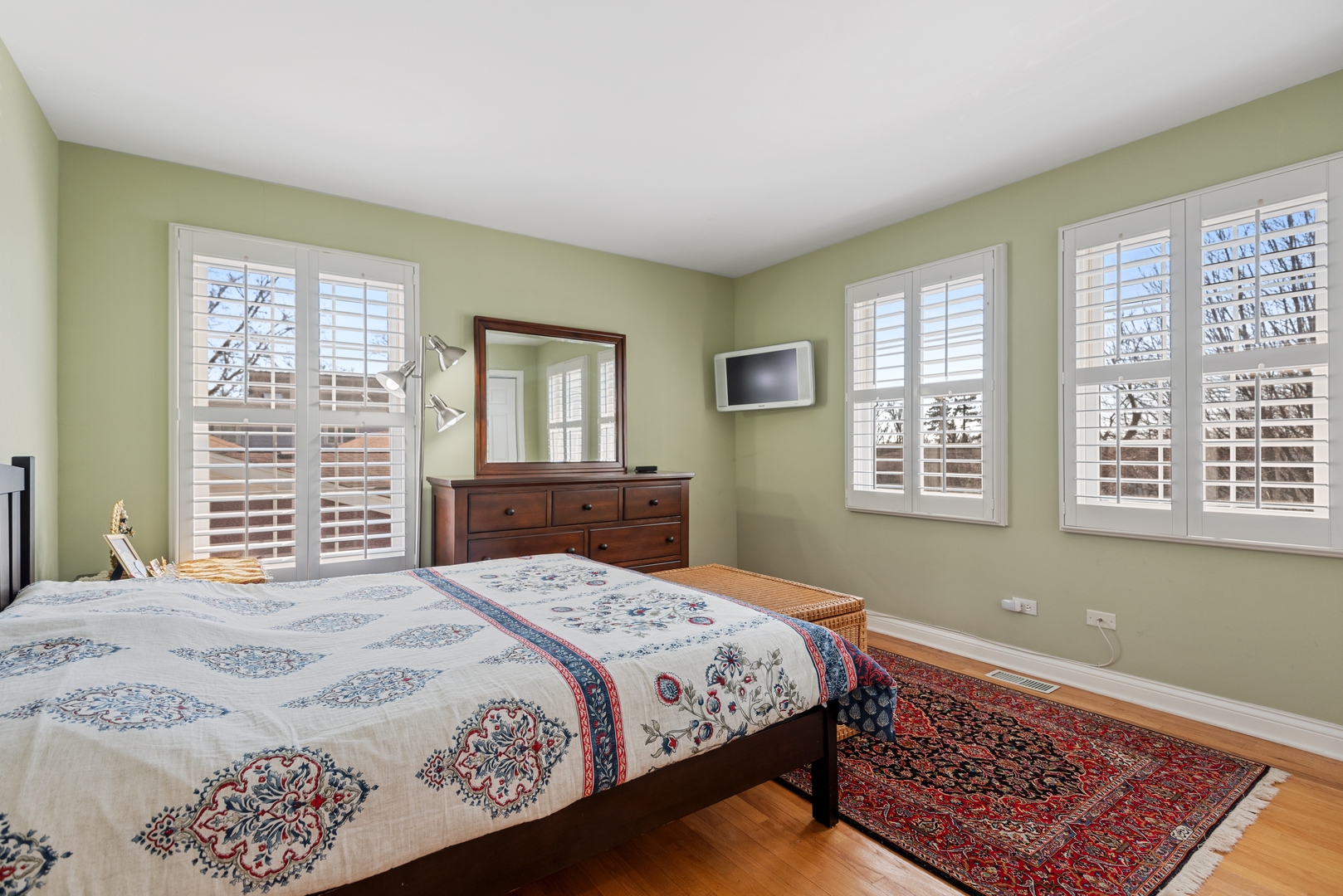463 Green Bay Road Highland Park, IL 60035 - Photo 12 of 27 a bedroom with a bed and a window