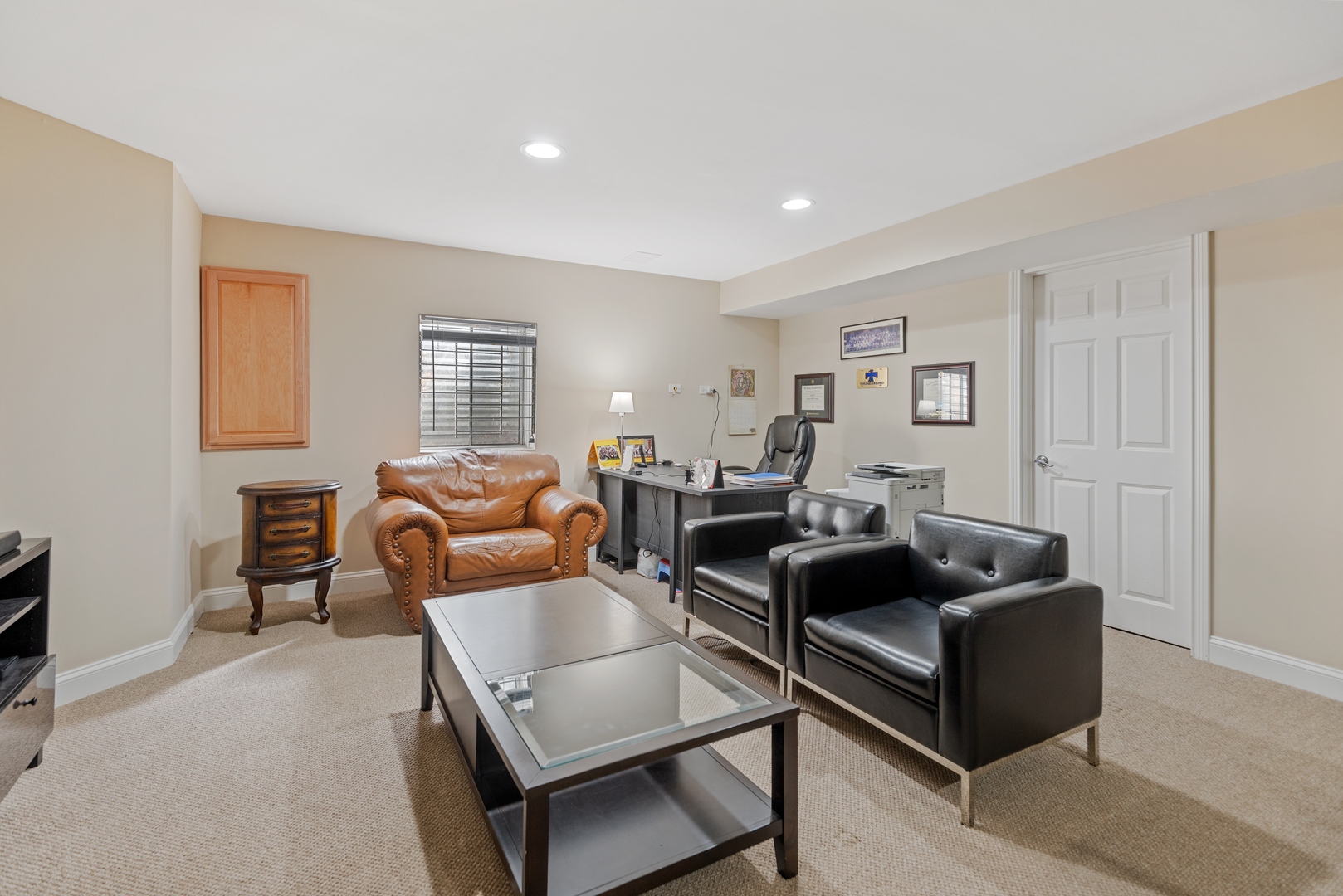 463 Green Bay Road Highland Park, IL 60035 - Photo 16 of 27 a living room with furniture