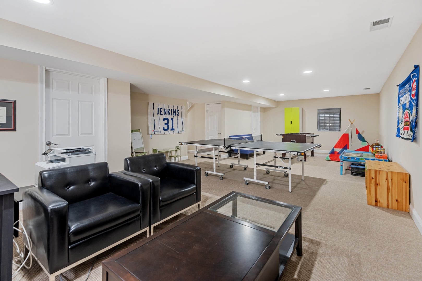 463 Green Bay Road Highland Park, IL 60035 - Photo 17 of 27 a living room with furniture and a wooden floor